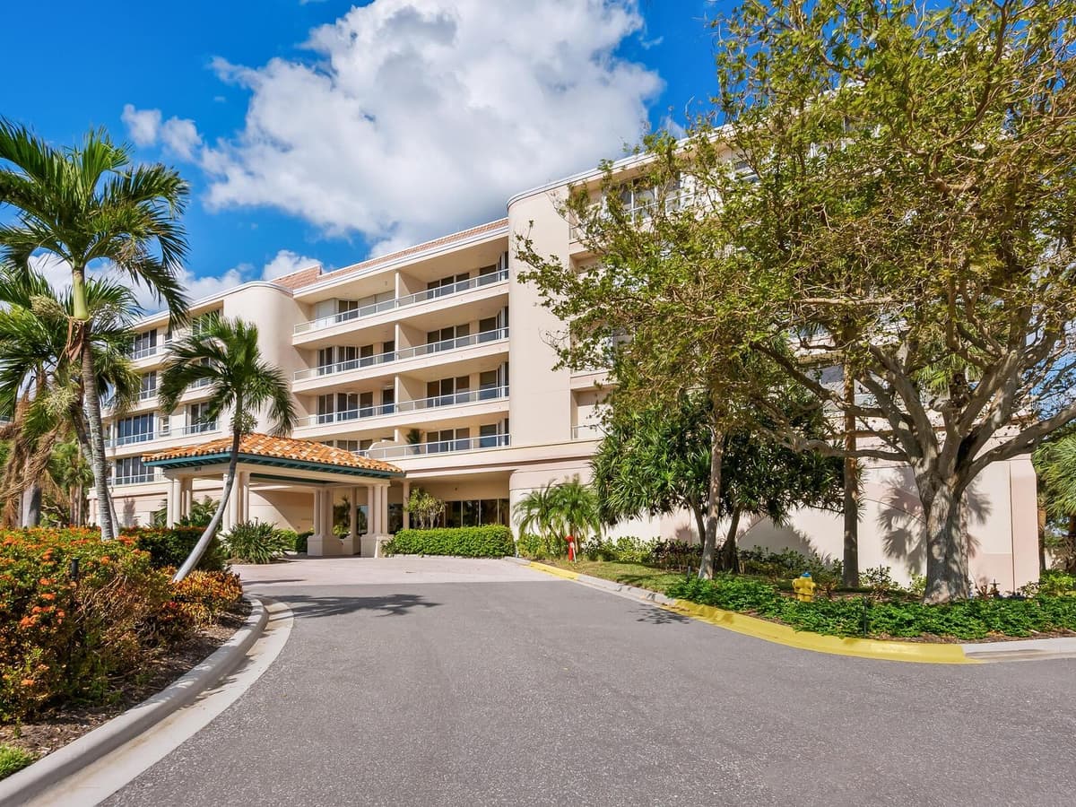 3070 GRAND BAY BOULEVARD — photo 3 of 43