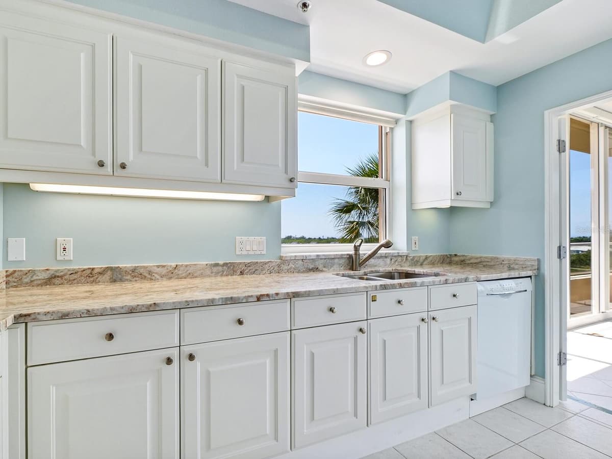3070 GRAND BAY BOULEVARD — photo 17 of 43