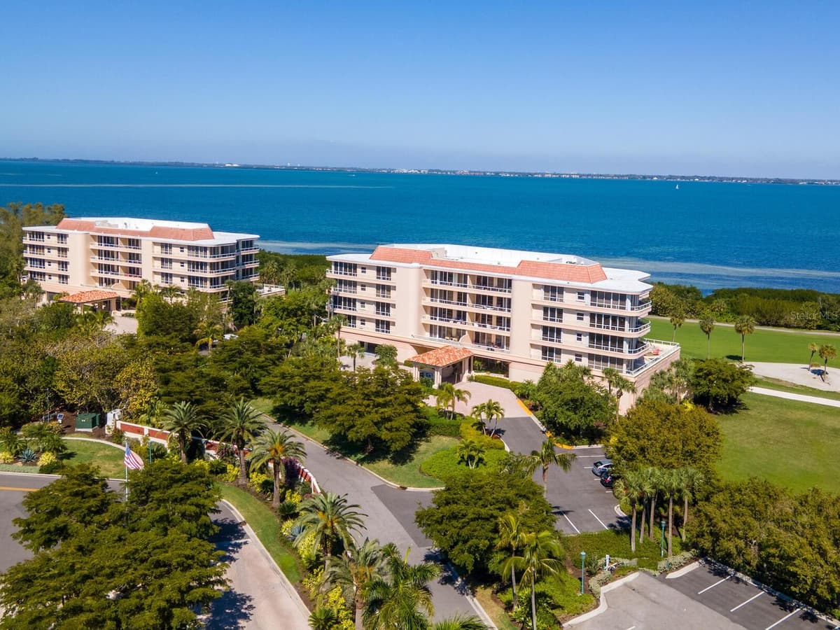 3070 GRAND BAY BOULEVARD — photo 1 of 43