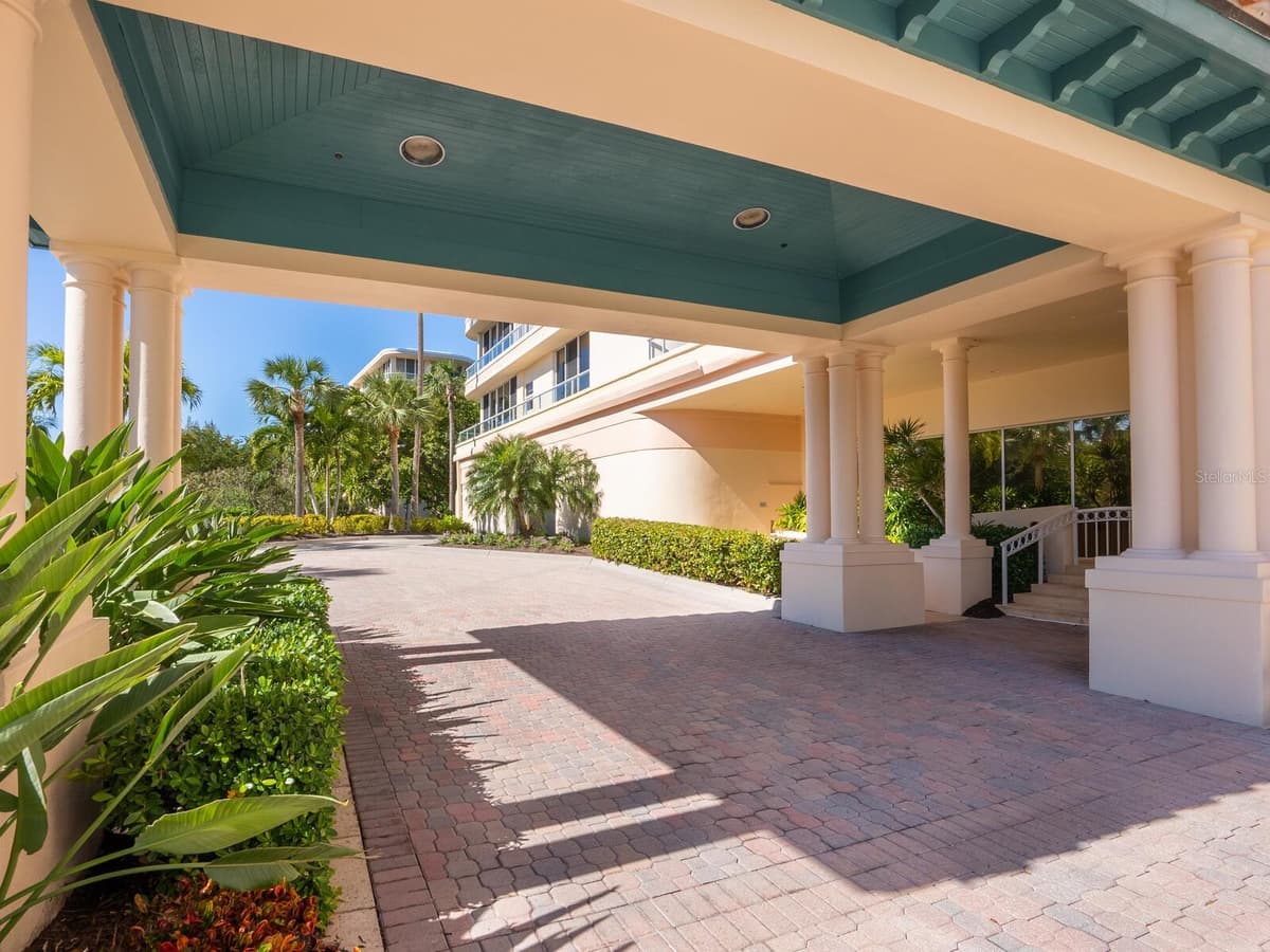3070 GRAND BAY BOULEVARD — photo 5 of 43