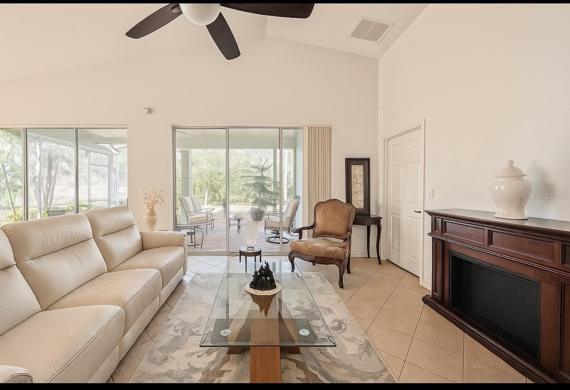 119 CRESCENT MOON DRIVE — photo 7 of 41