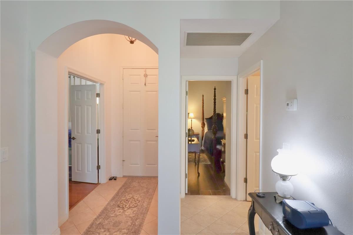 119 CRESCENT MOON DRIVE — photo 11 of 41