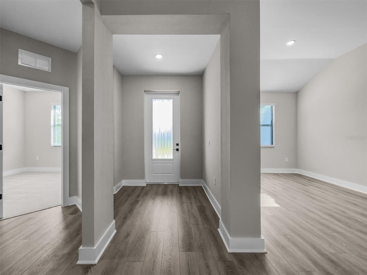 5227 DAYTON LANE — photo 4 of 22