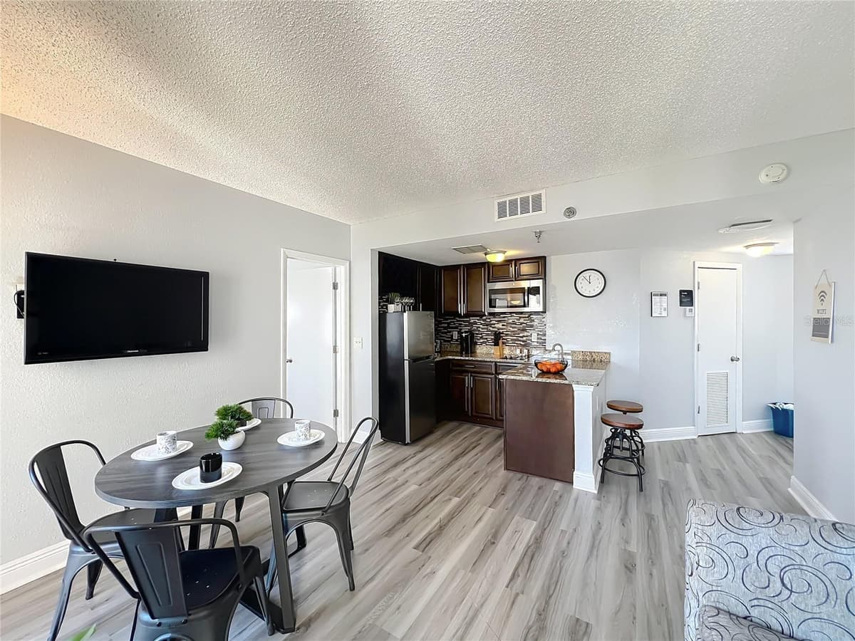 6165 CARRIER DRIVE — photo 12 of 63