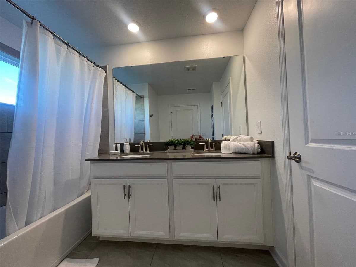 4295 PARAGRAPH DRIVE — photo 10 of 25