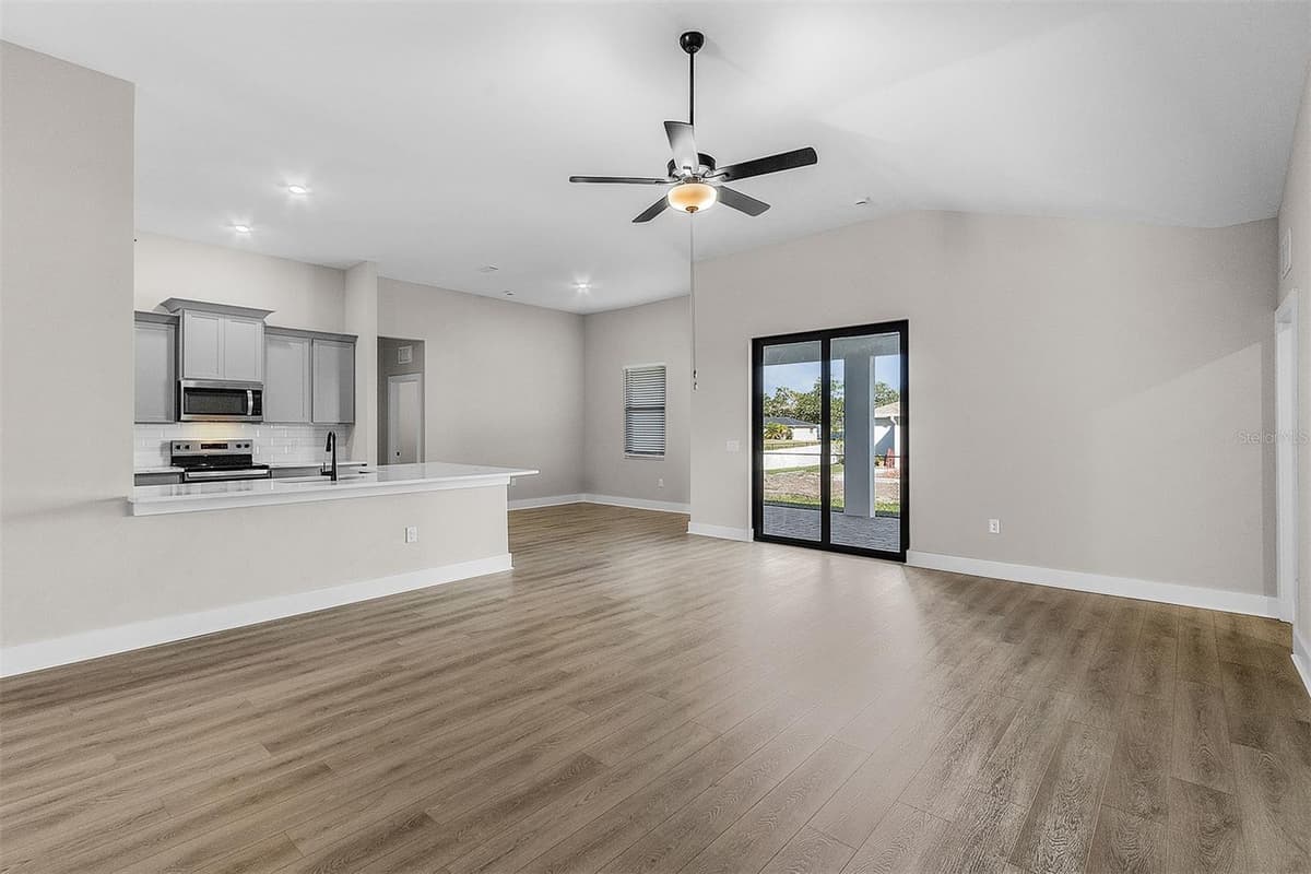 4570 GILLOT BOULEVARD — photo 5 of 17