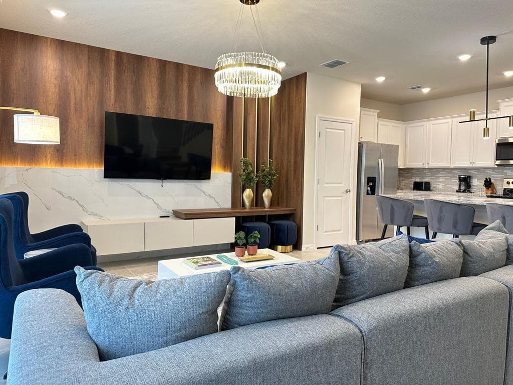 4306 LANA AVENUE — photo 12 of 98