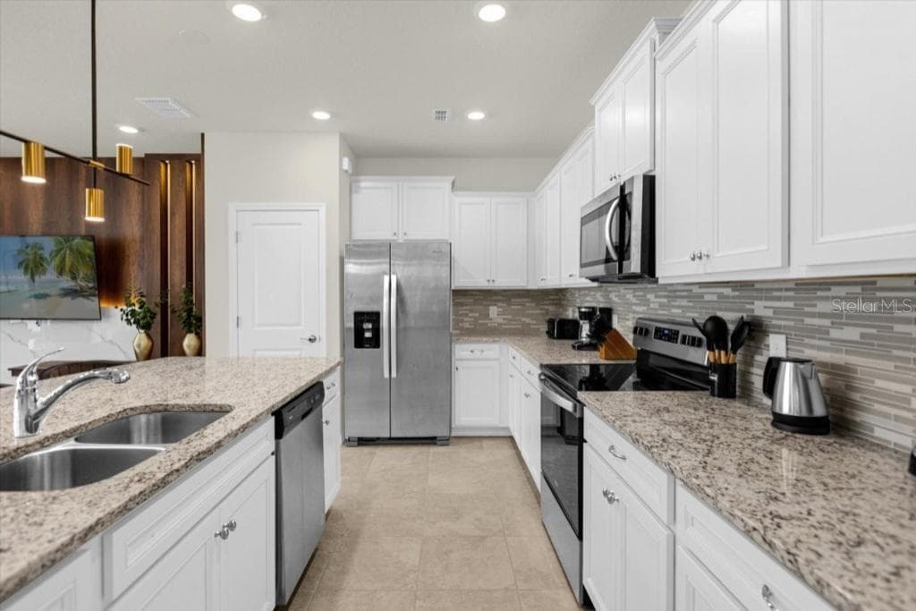 4306 LANA AVENUE — photo 5 of 98