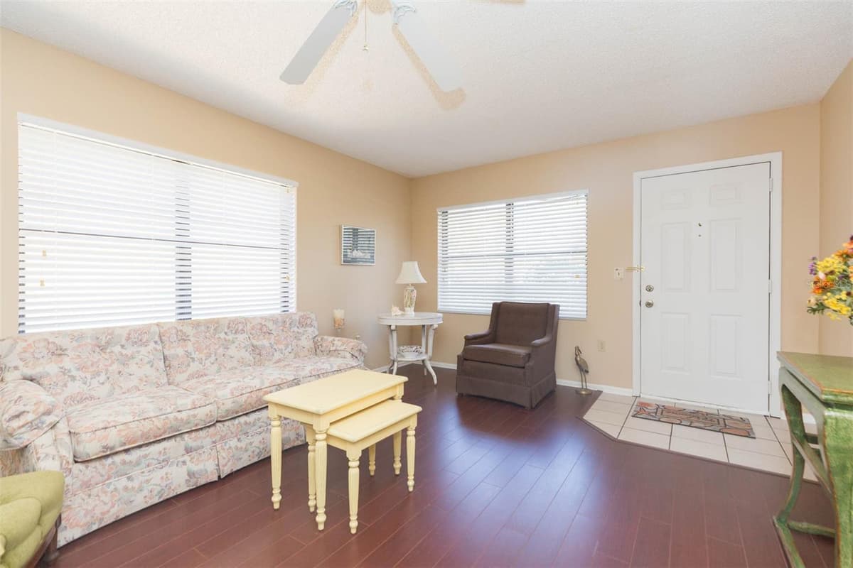 315 30 AVENUE — photo 5 of 34