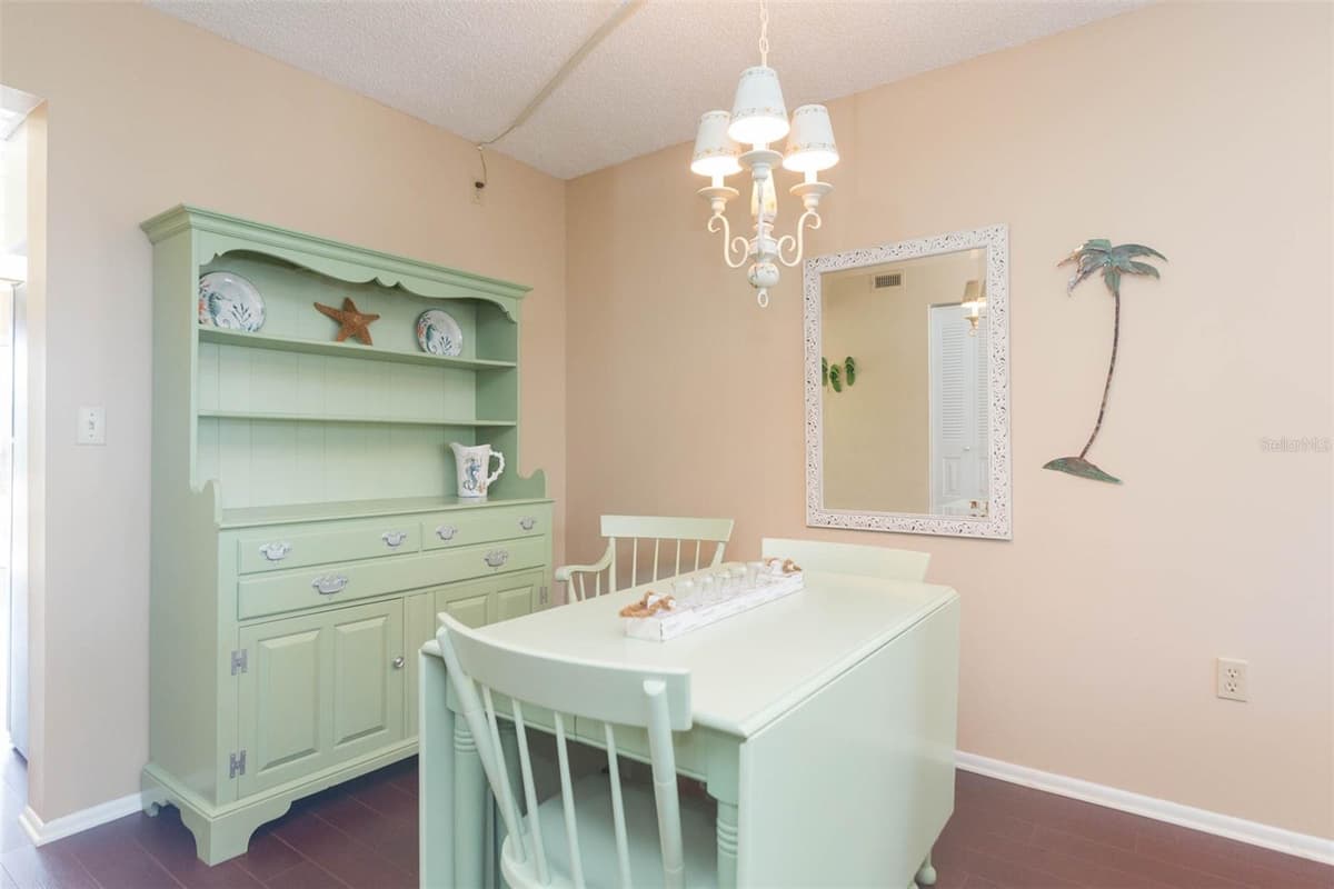 315 30 AVENUE — photo 7 of 34