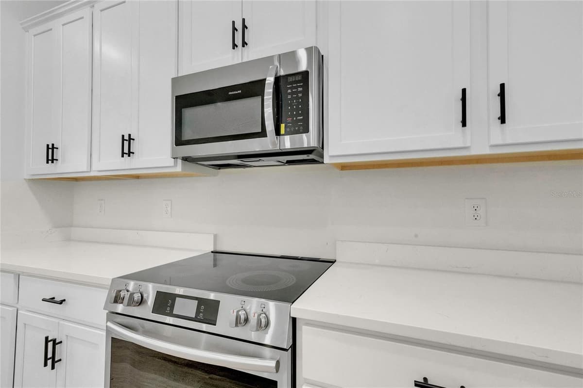8090 SANTOS DRIVE — photo 14 of 65
