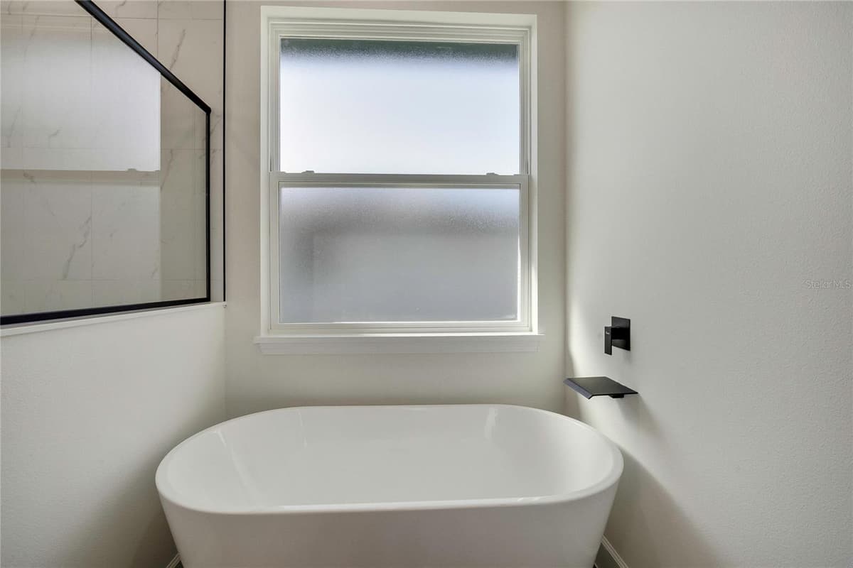 8104 SANTOS DRIVE — photo 28 of 61