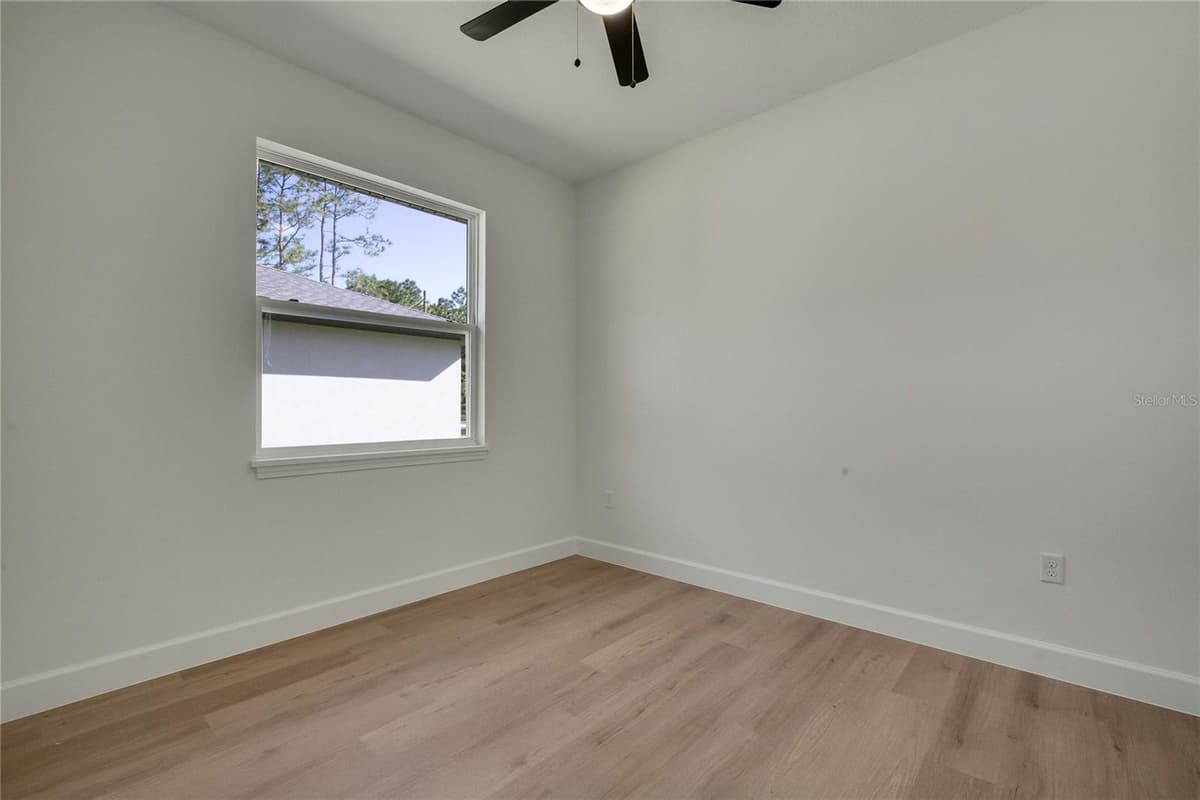 8104 SANTOS DRIVE — photo 30 of 61