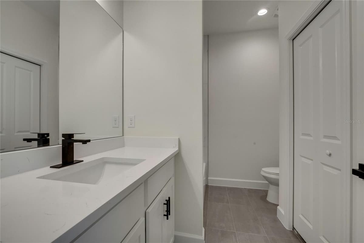 8104 SANTOS DRIVE — photo 34 of 61
