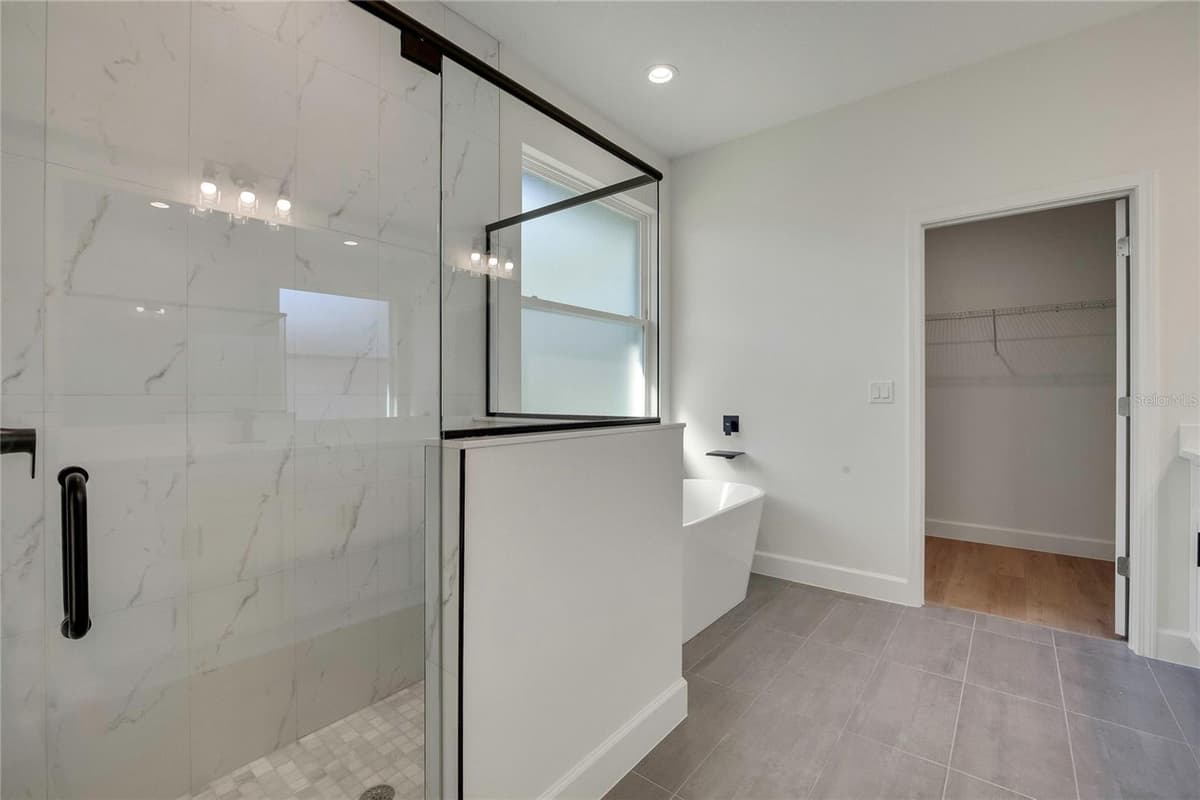 8104 SANTOS DRIVE — photo 26 of 61