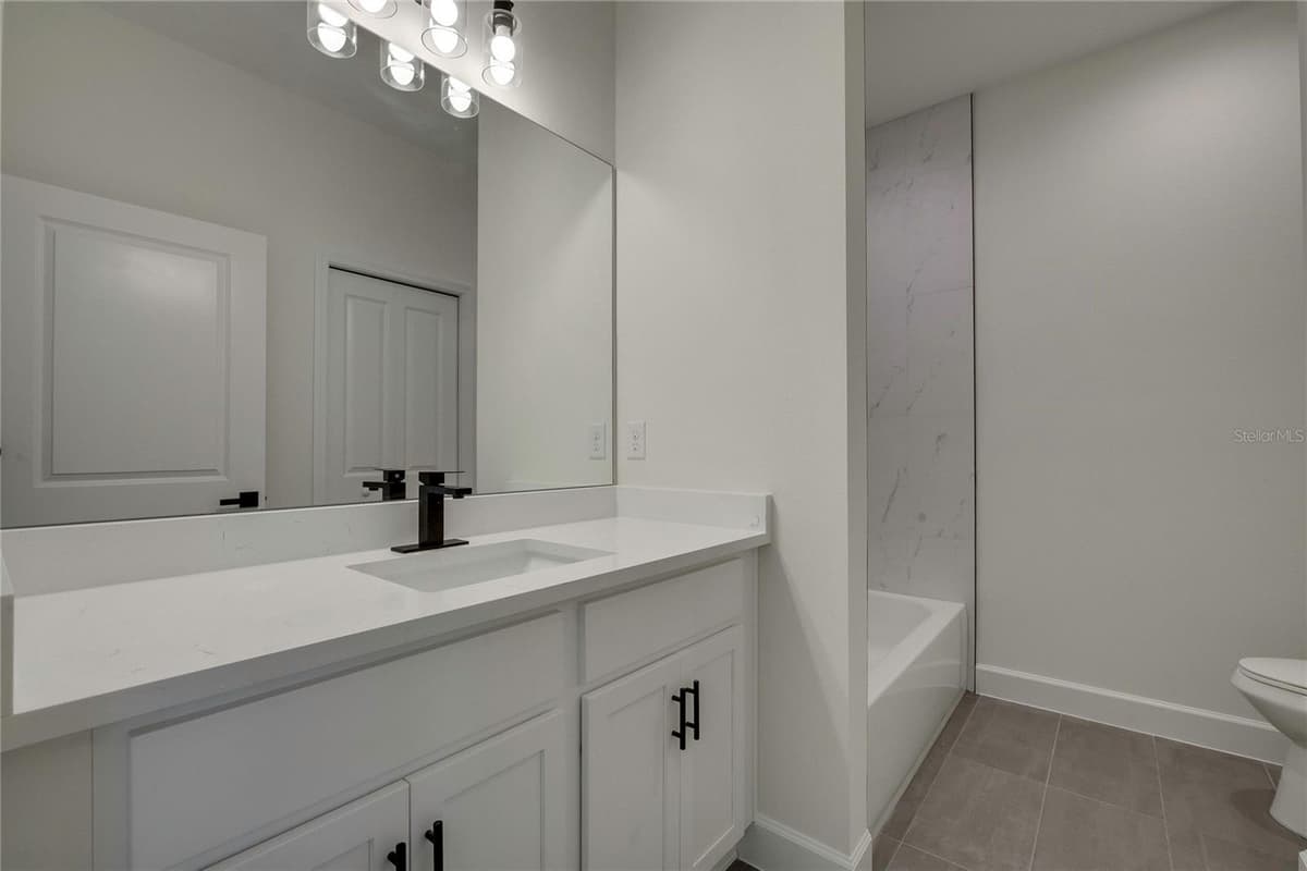 8104 SANTOS DRIVE — photo 33 of 61