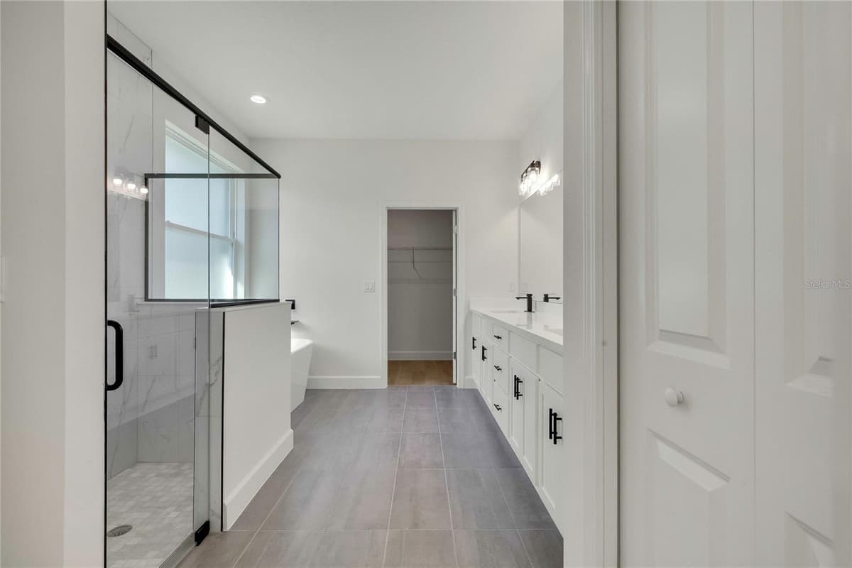 8104 SANTOS DRIVE — photo 23 of 61