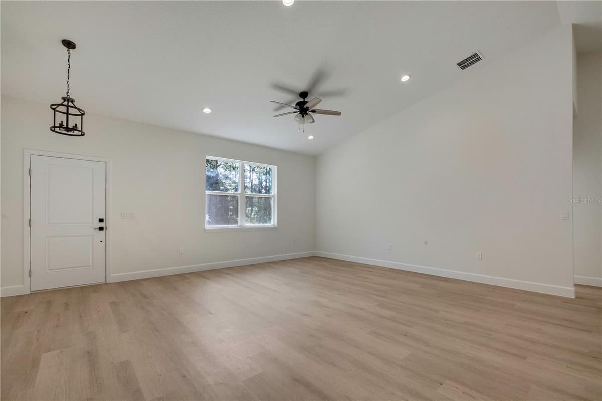 8104 SANTOS DRIVE — photo 4 of 61