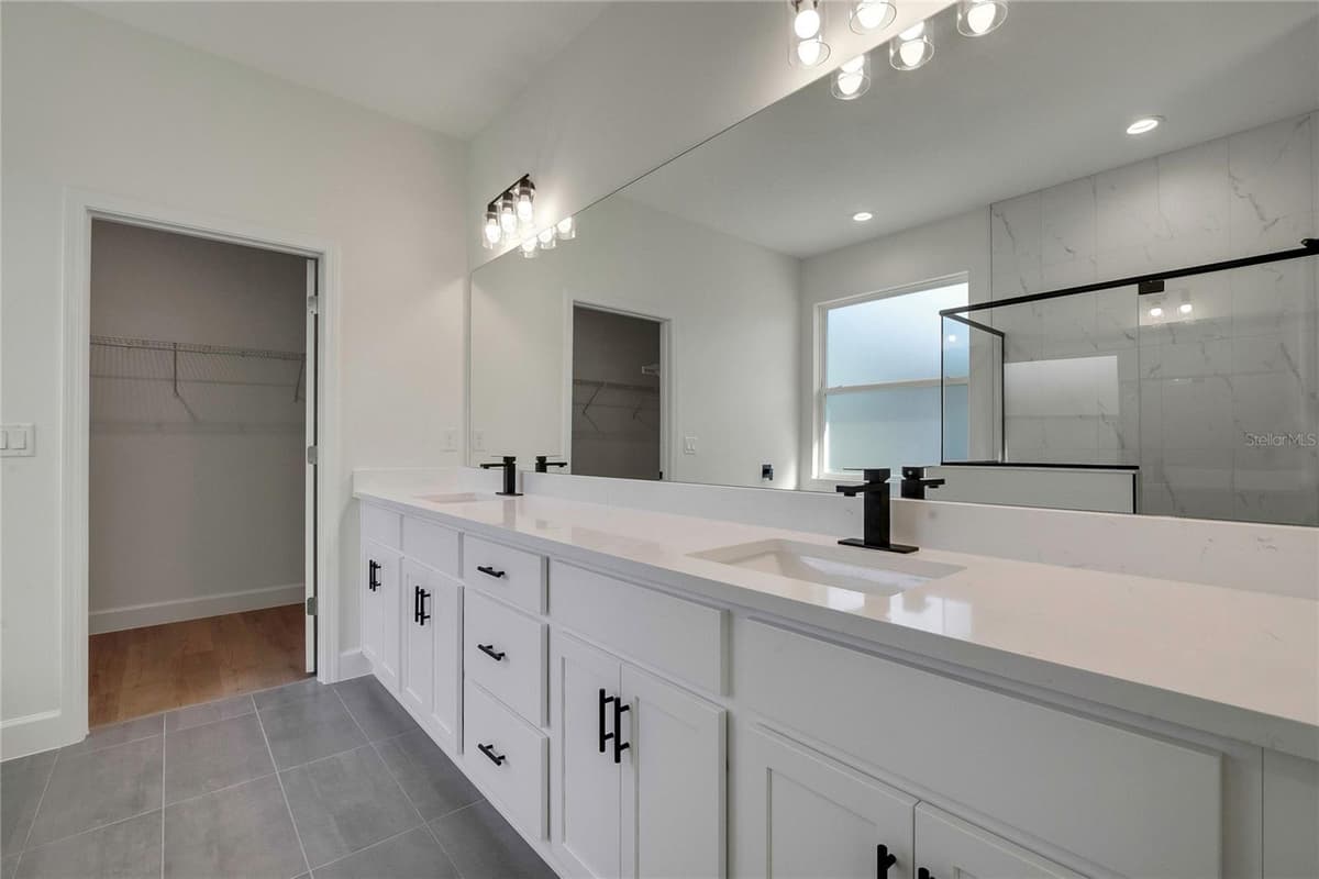 8104 SANTOS DRIVE — photo 25 of 61