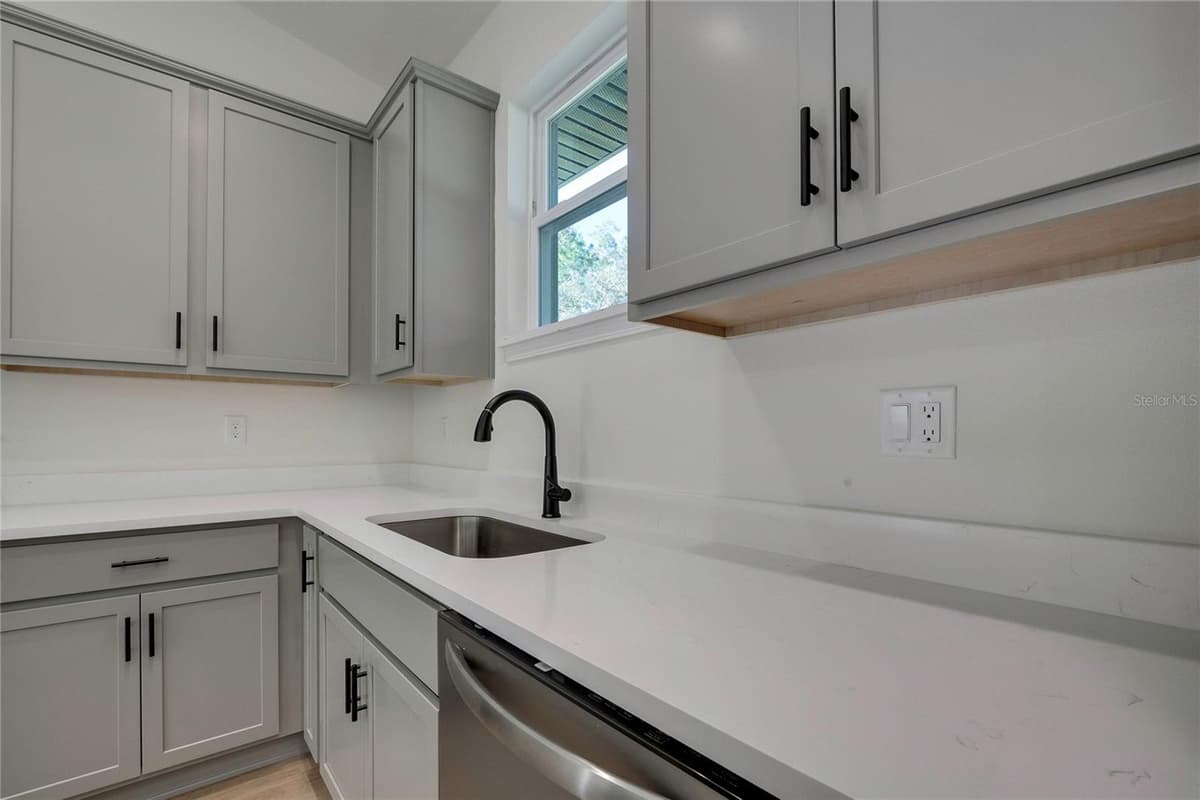8104 SANTOS DRIVE — photo 12 of 61