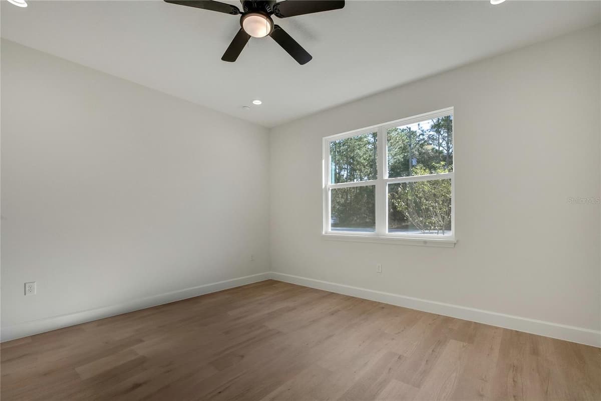 8104 SANTOS DRIVE — photo 20 of 61