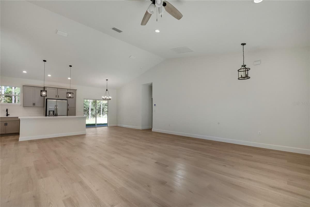 8104 SANTOS DRIVE — photo 7 of 61