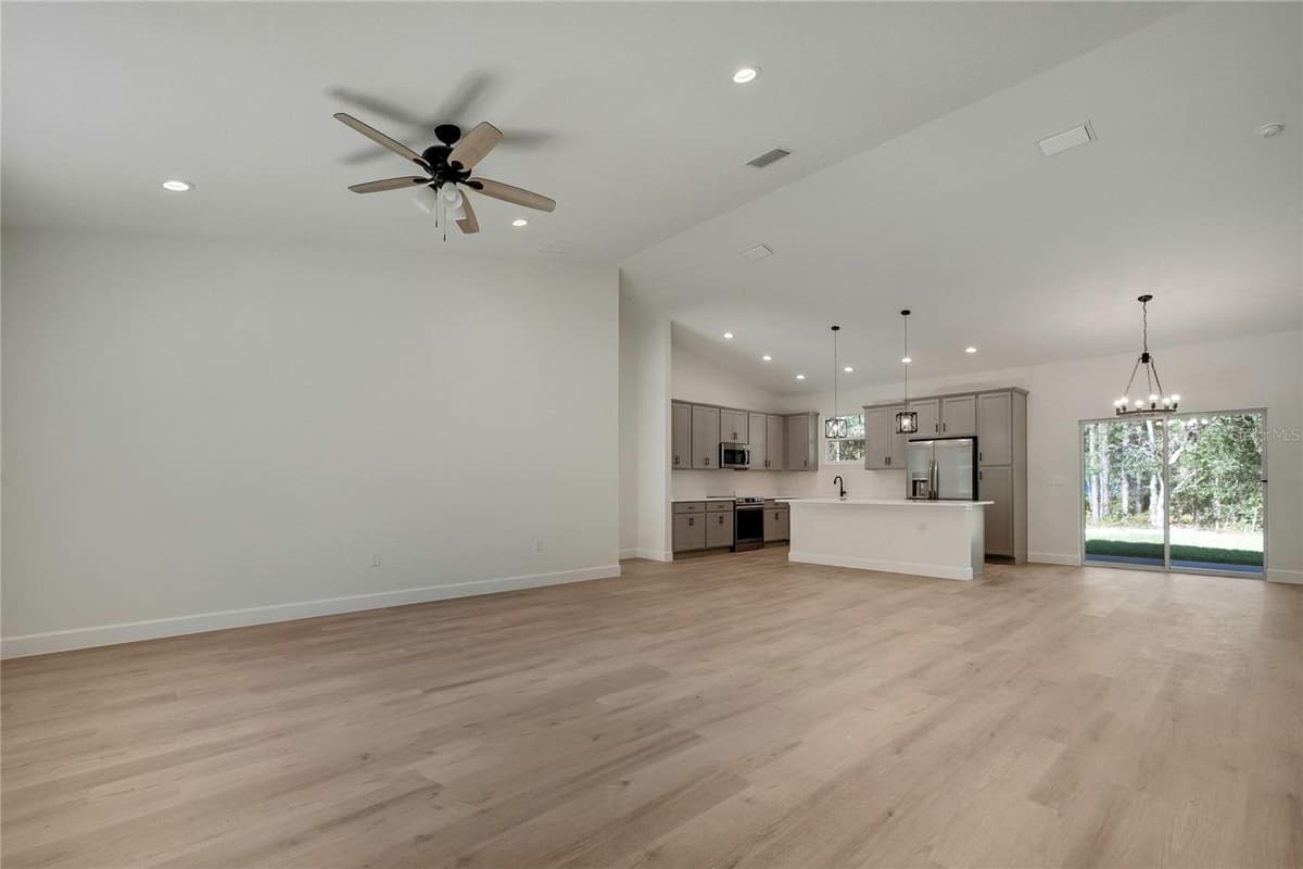 8104 SANTOS DRIVE — photo 3 of 61