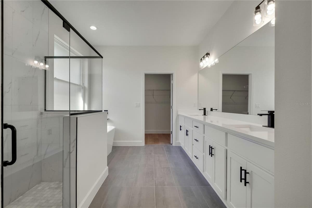 8104 SANTOS DRIVE — photo 24 of 61