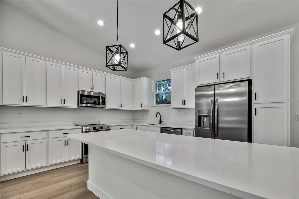 8118 SANTOS DRIVE — photo 10 of 61