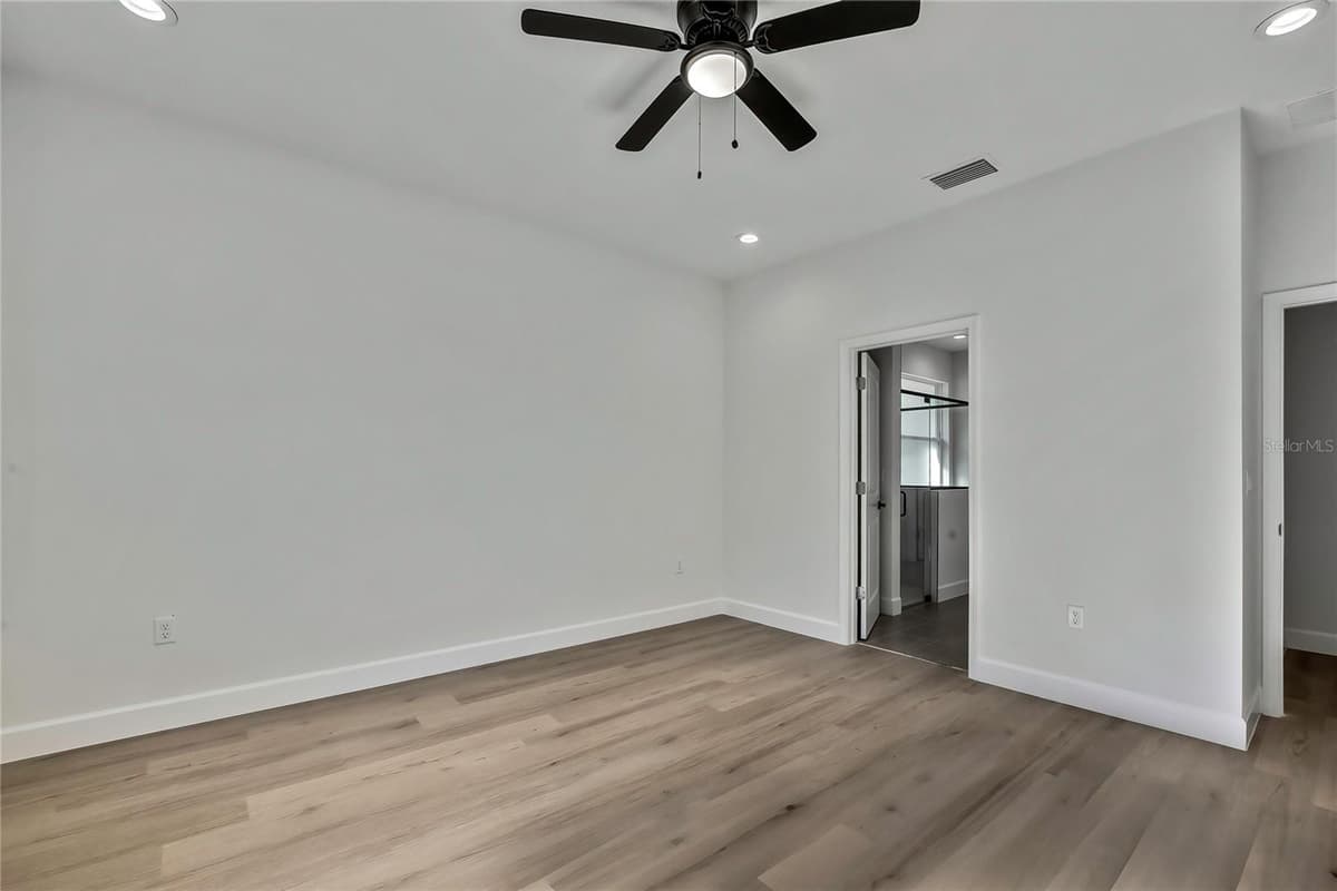 8118 SANTOS DRIVE — photo 22 of 61