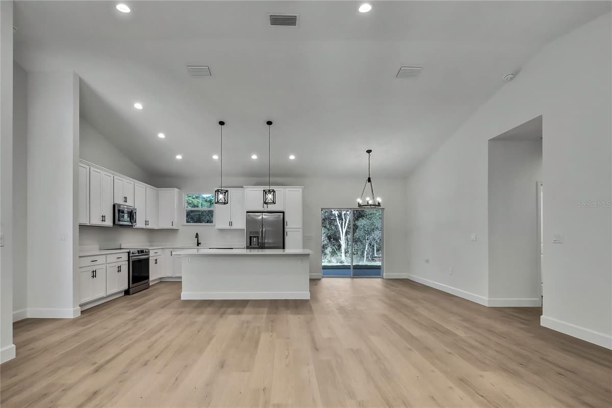 8118 SANTOS DRIVE — photo 8 of 61