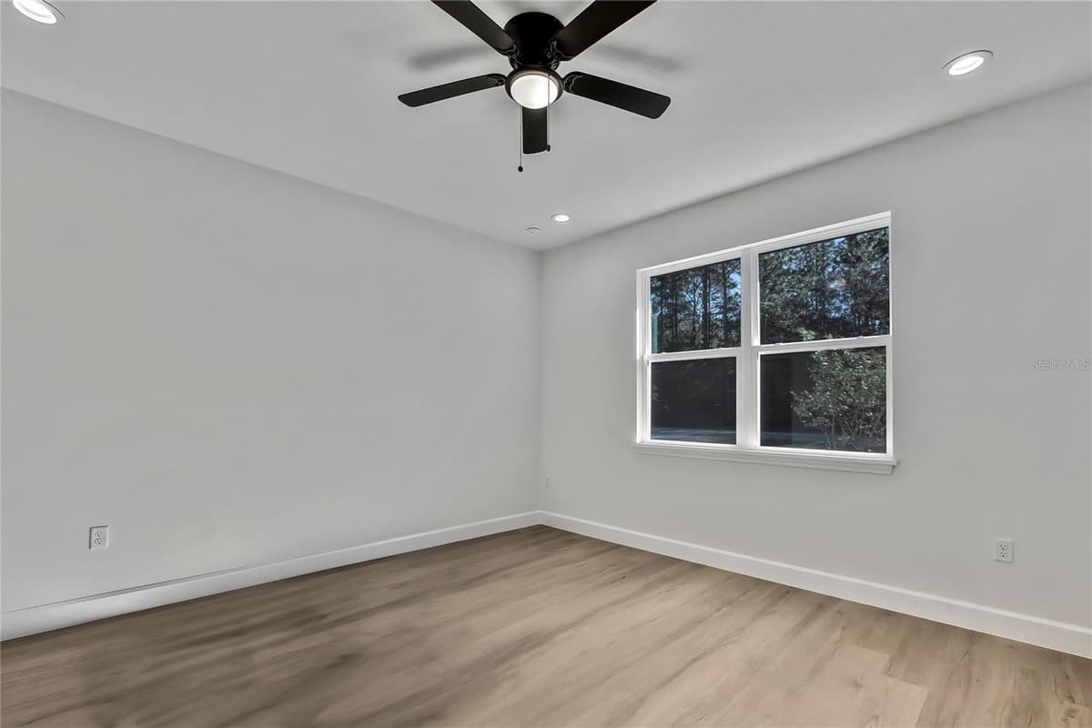 8118 SANTOS DRIVE — photo 19 of 61