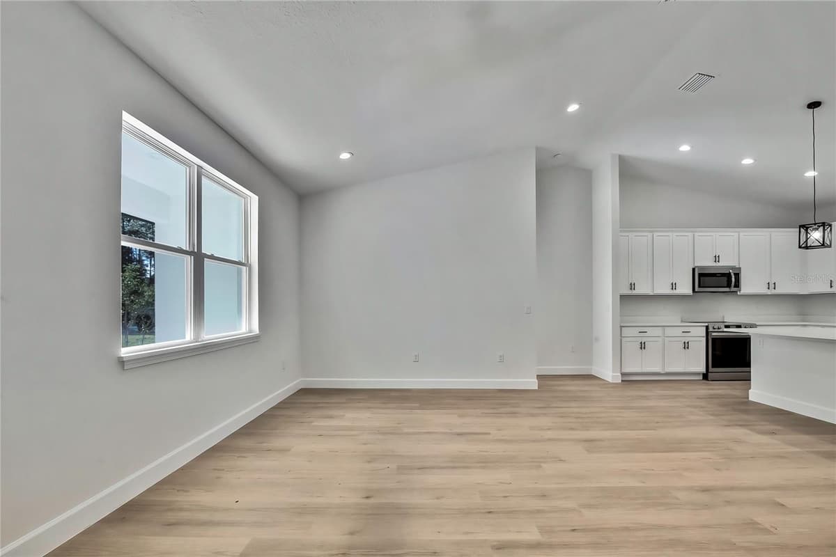 8118 SANTOS DRIVE — photo 4 of 61