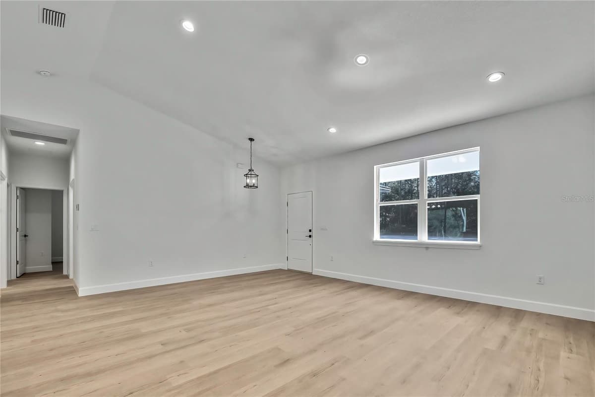 8118 SANTOS DRIVE — photo 6 of 61