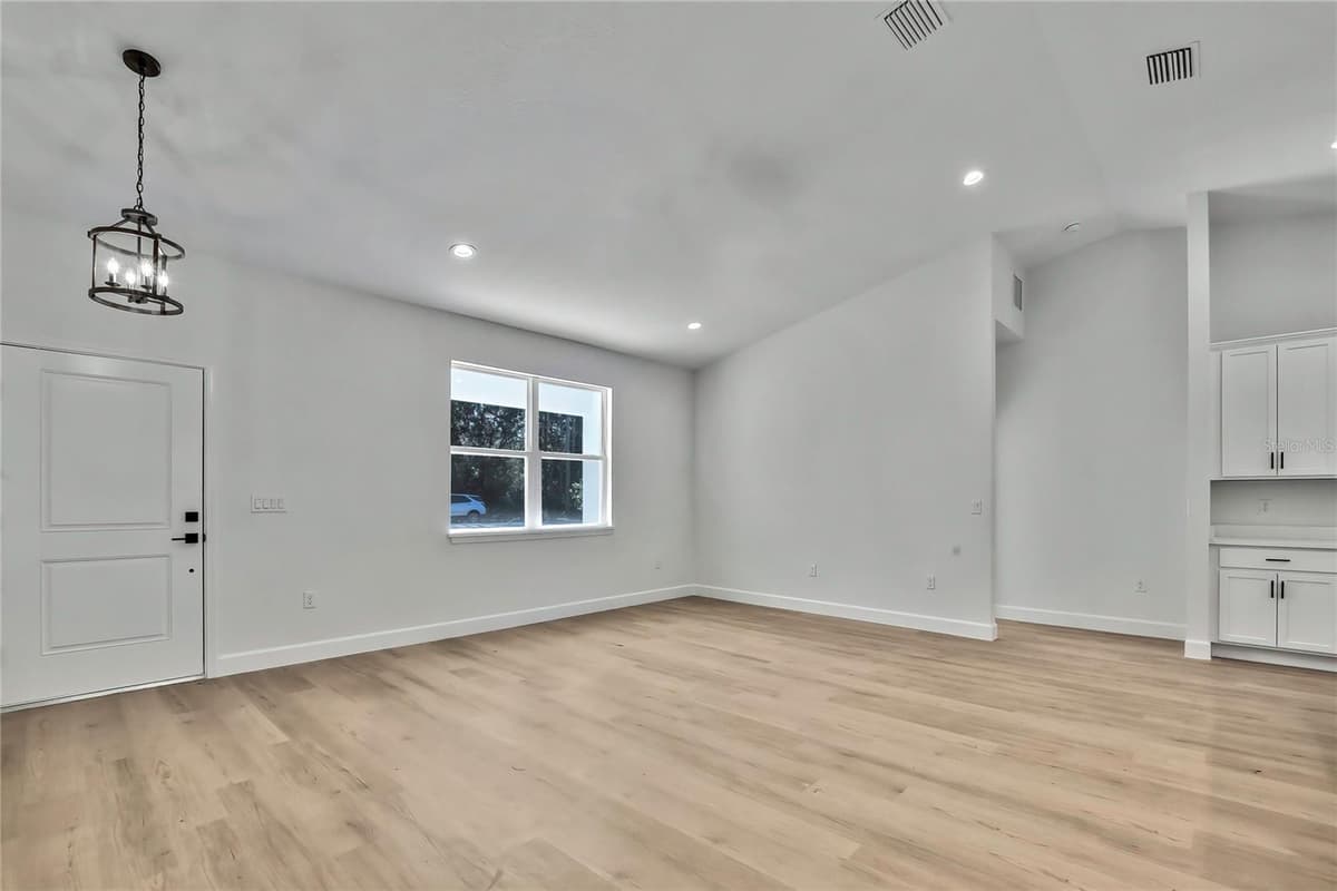 8118 SANTOS DRIVE — photo 5 of 61