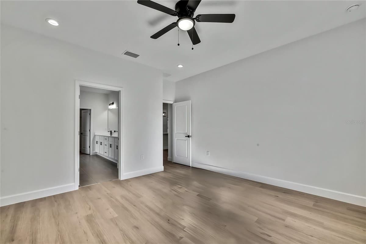 8118 SANTOS DRIVE — photo 20 of 61