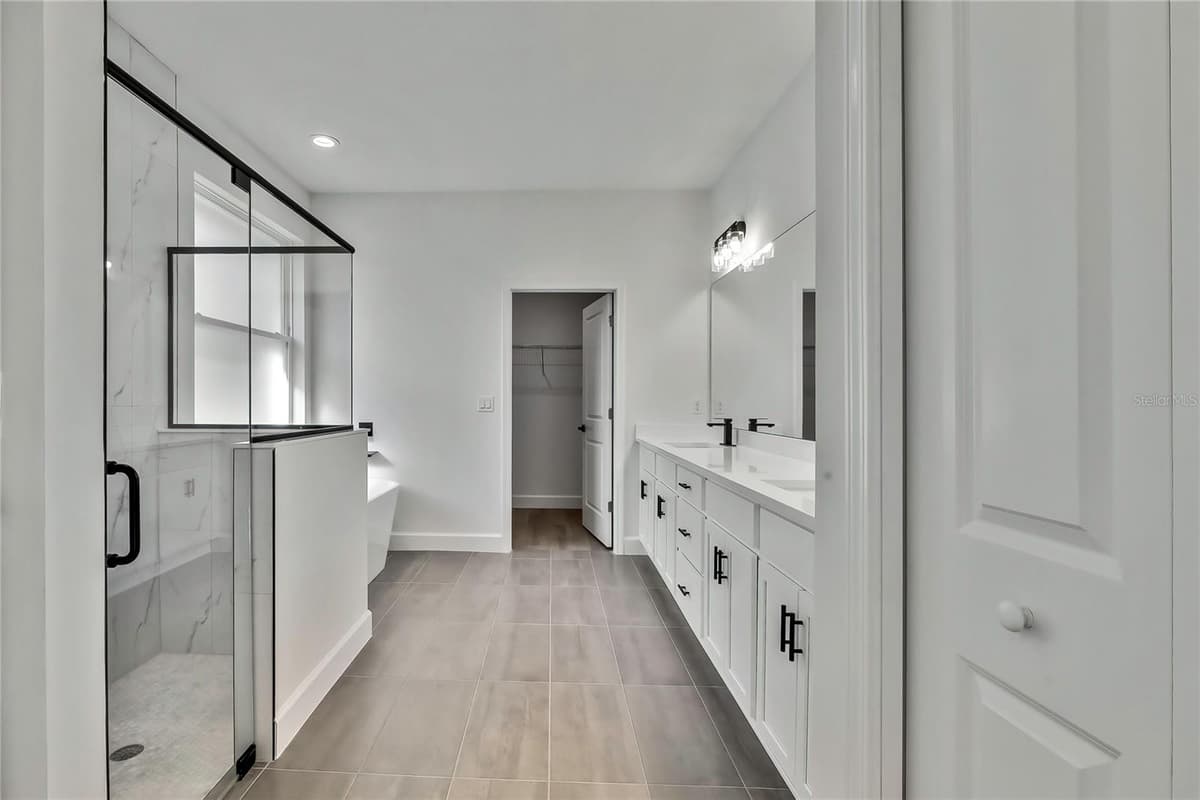 8118 SANTOS DRIVE — photo 23 of 61