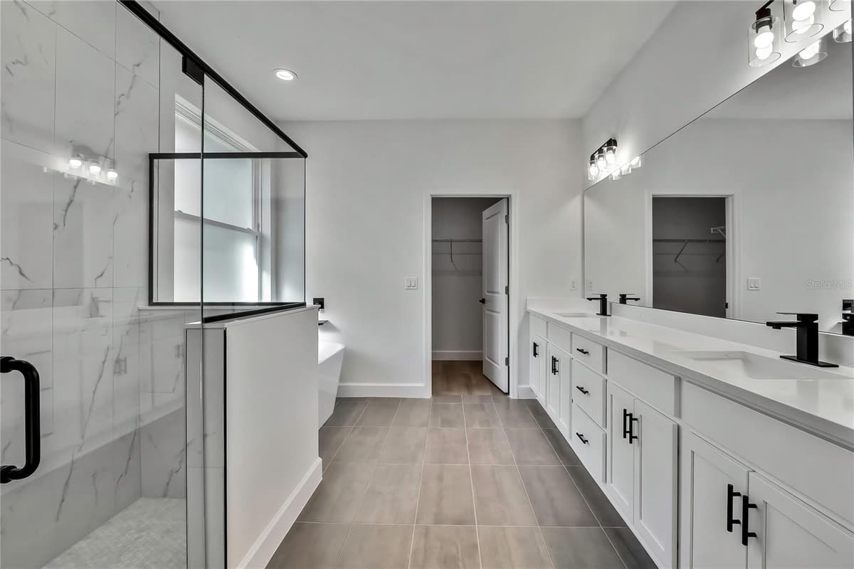 8118 SANTOS DRIVE — photo 24 of 61