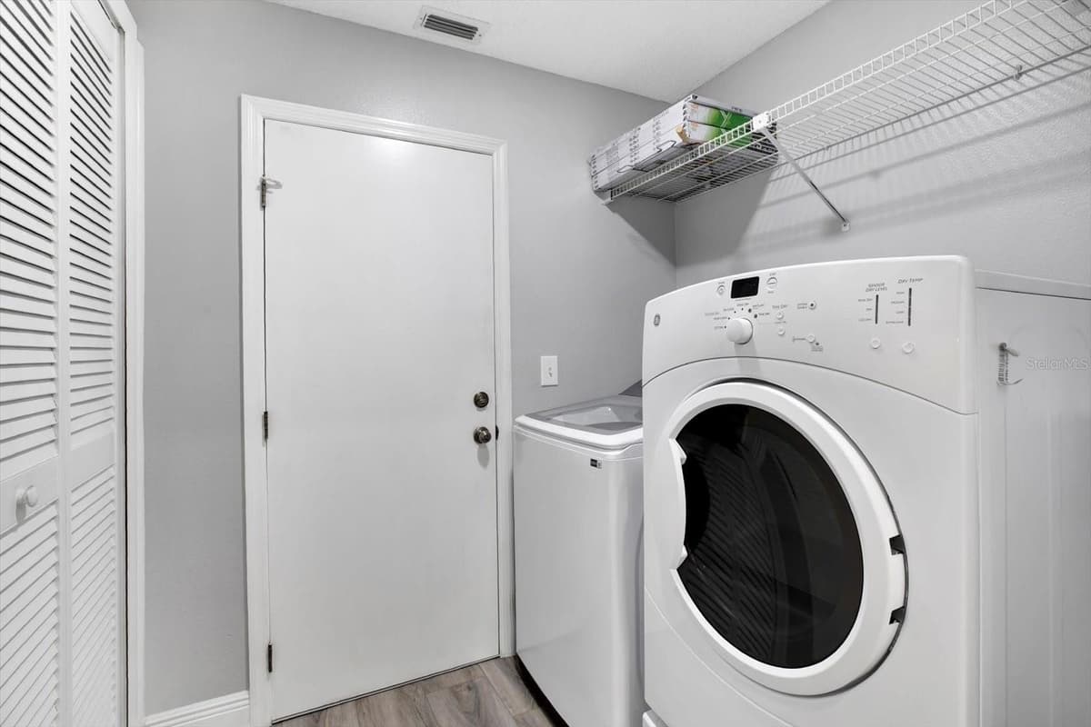 2403 NANTUCKET GREEN COURT — photo 17 of 29