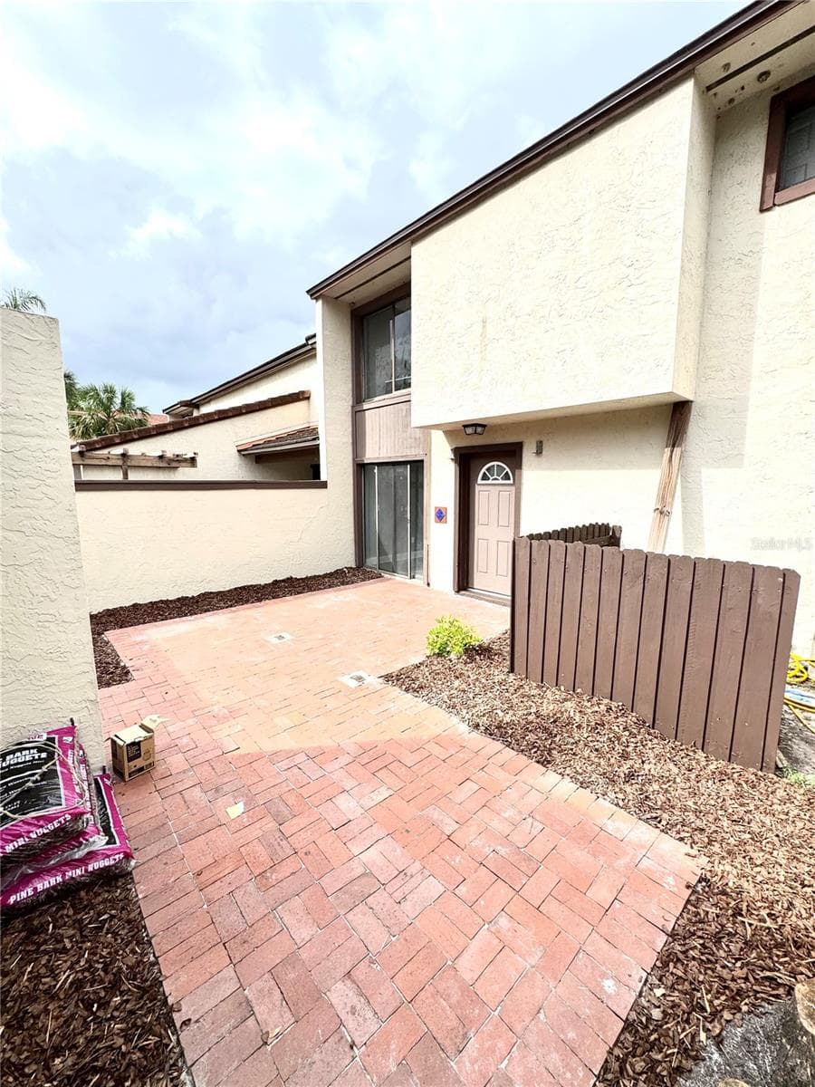 4229 LAKE ORLANDO PARKWAY — photo 5 of 39