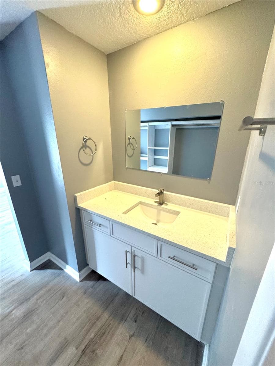 4229 LAKE ORLANDO PARKWAY — photo 31 of 39