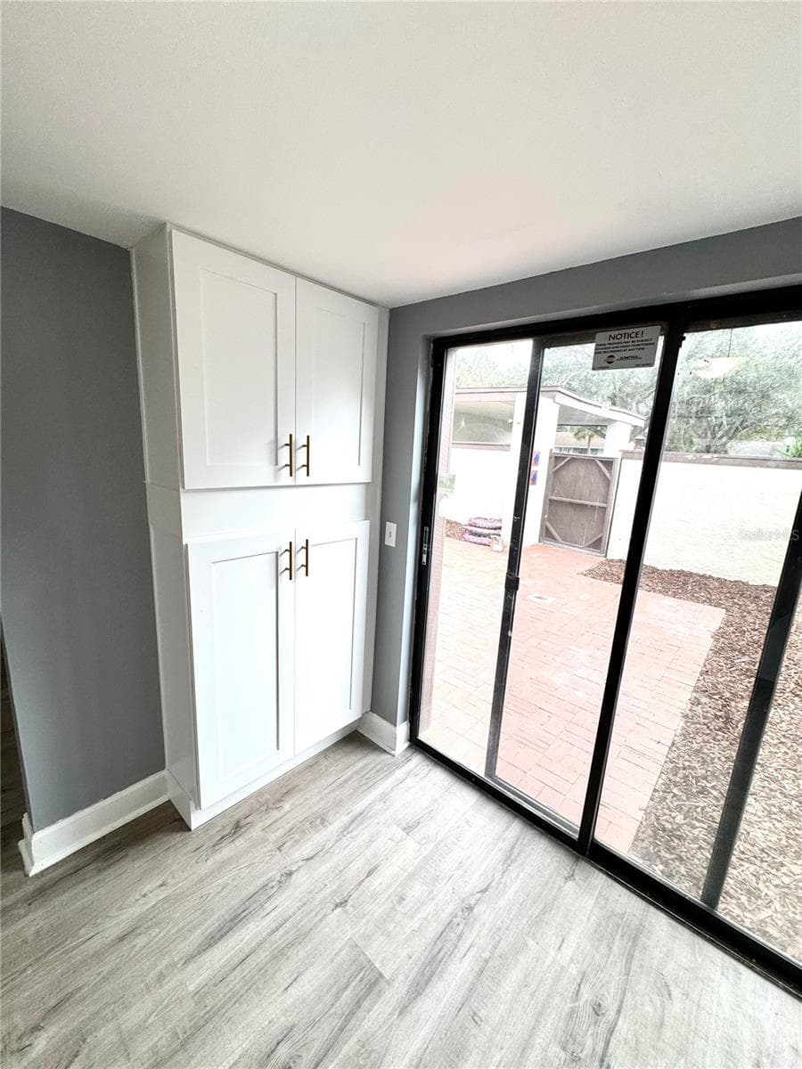 4229 LAKE ORLANDO PARKWAY — photo 9 of 39