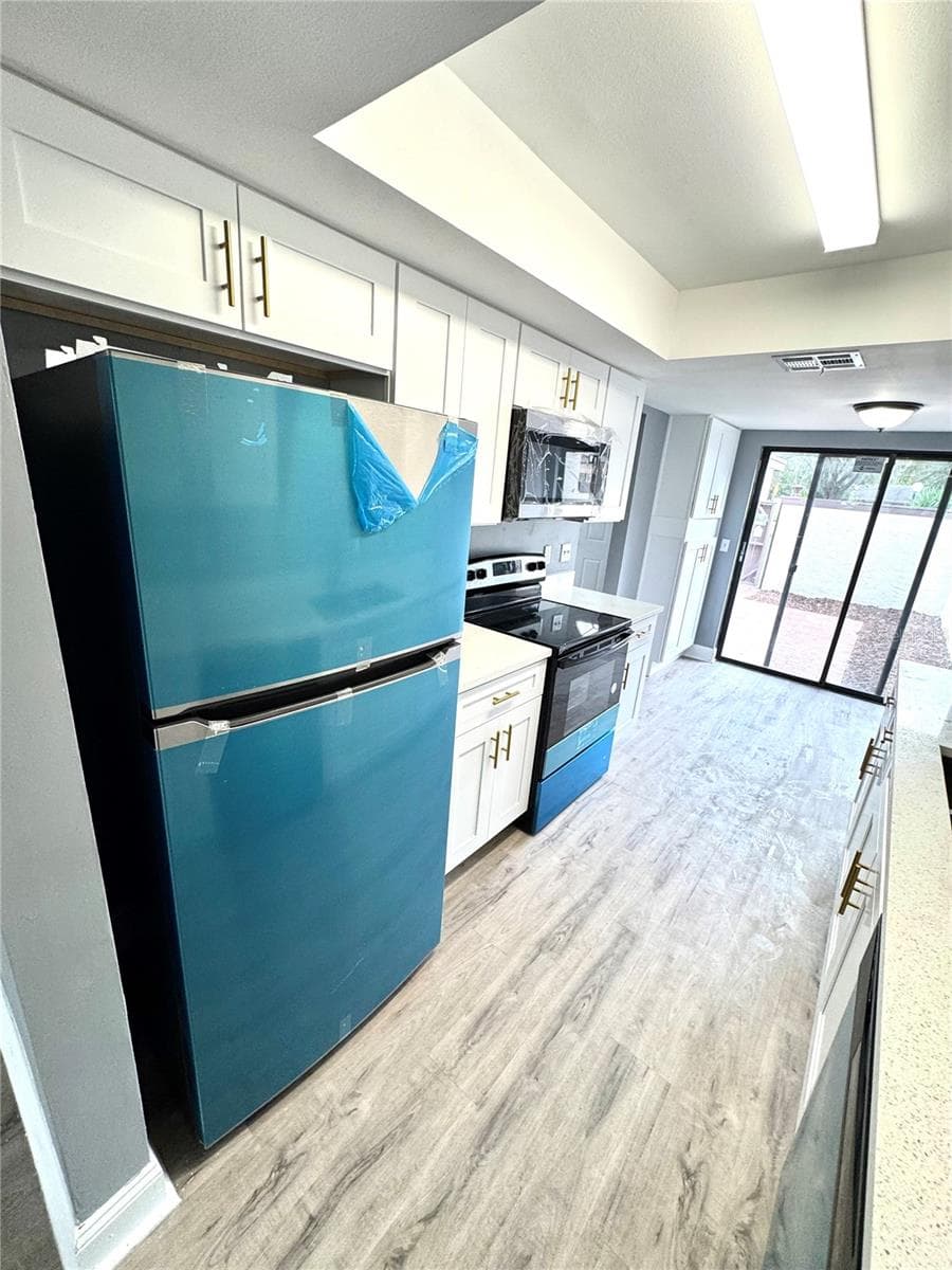 4229 LAKE ORLANDO PARKWAY — photo 8 of 39