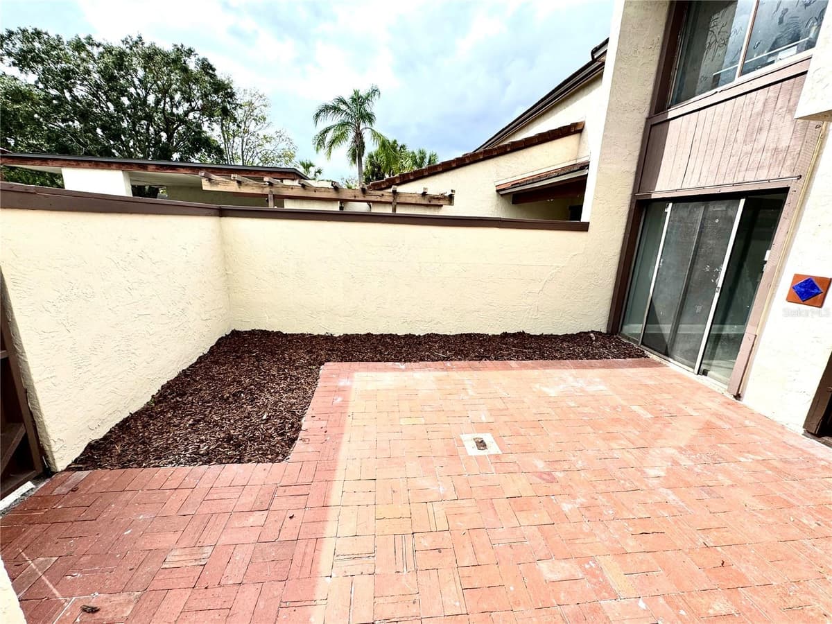 4229 LAKE ORLANDO PARKWAY — photo 4 of 39