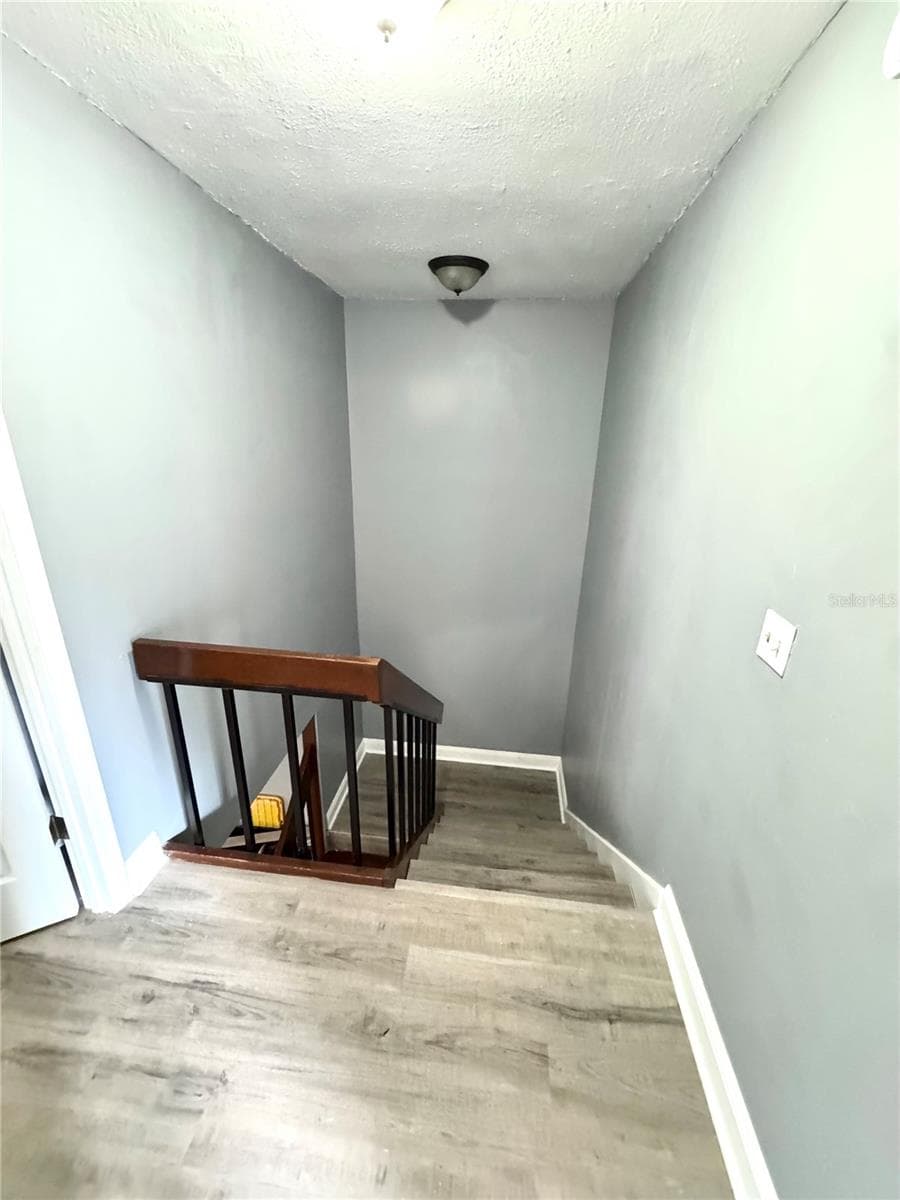 4229 LAKE ORLANDO PARKWAY — photo 32 of 39