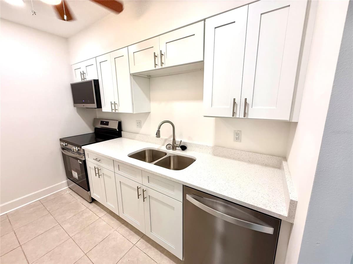 179 MEDALLION BLVD — photo 17 of 48