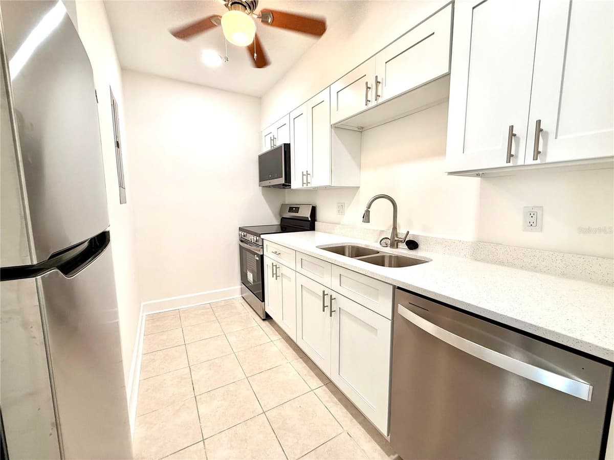 179 MEDALLION BLVD — photo 19 of 48