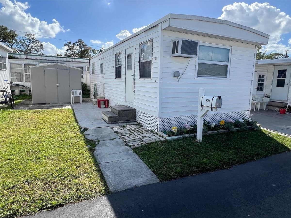 12674 SEMINOLE BOULEVARD — photo 1 of 16