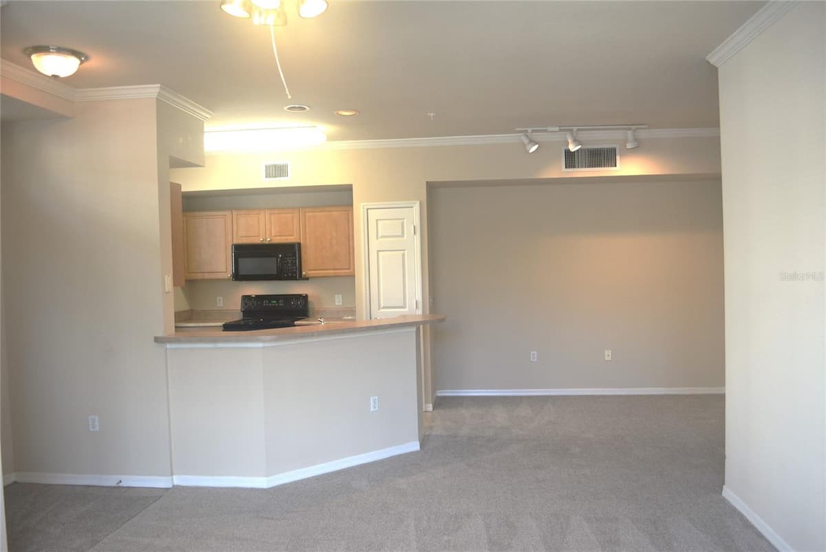 5701 SOLDIER CIRCLE — photo 12 of 60