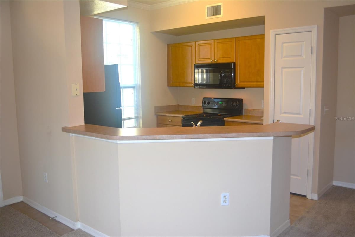 5701 SOLDIER CIRCLE — photo 3 of 60